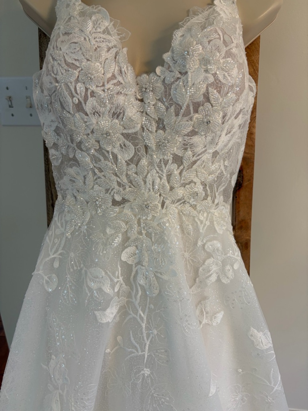 Maggie Sottero Ivory Lace A-Line Wedding Dress - Picture 2 of 8